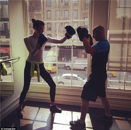 Tuyệt chiêu giữ dáng của các thiên thần Victoria's Secret 15