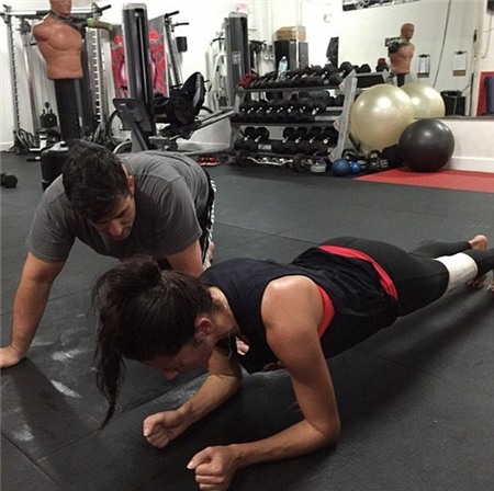 Tuyệt chiêu giữ dáng của các thiên thần Victoria's Secret 19