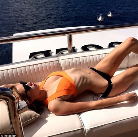 Hội con nhà giàu trên thế giới đón Năm mới ra sao? 24