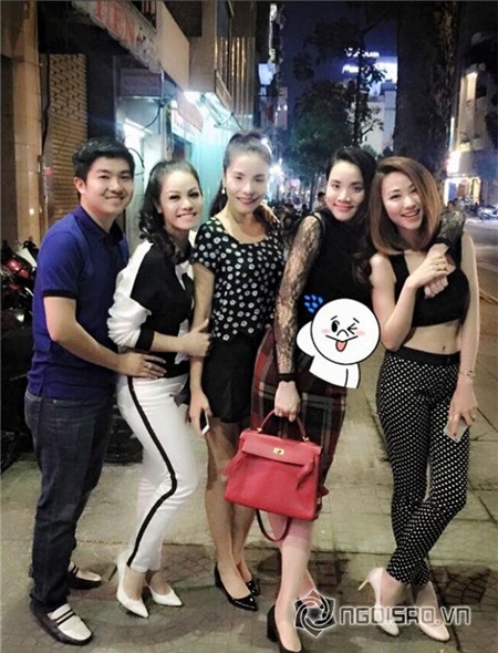 Trang Nhung bụng bầu to vẫn tiệc tùng tưng bừng