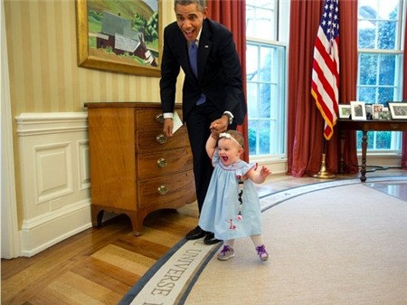 Obama Oval Office Toddler