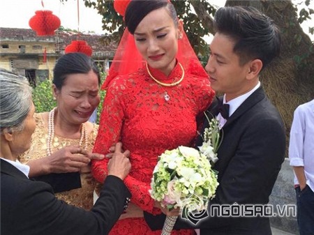 Lê Thúy bất ngờ đổ bệnh sau đám cưới