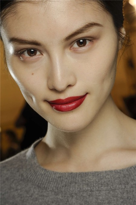 6 ý tưởng trang điểm tuyệt đẹp cho tuần làm việc đầu năm mới 5