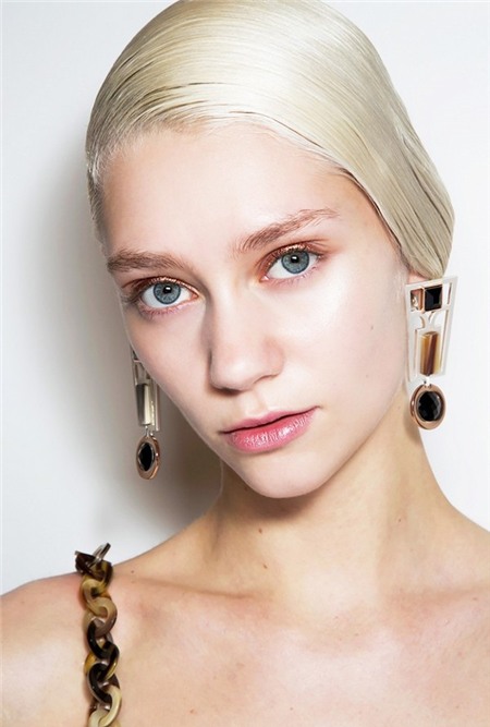 6 ý tưởng trang điểm tuyệt đẹp cho tuần làm việc đầu năm mới 8