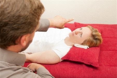 thôi miên, kỳ án, hiếp dâm, tranh cãi