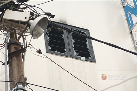 TP.HCM: Cháy phòng khách sạn vì nổ điện thoại khi đang sạc pin 2