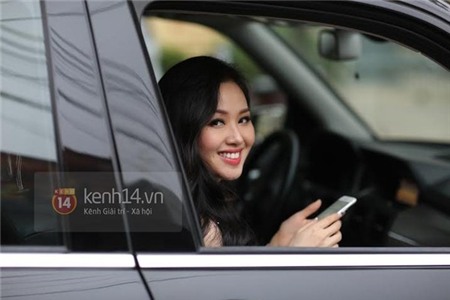 HOT: Tâm Tít và chồng đang làm lễ Hằng Thuận tại chùa 1