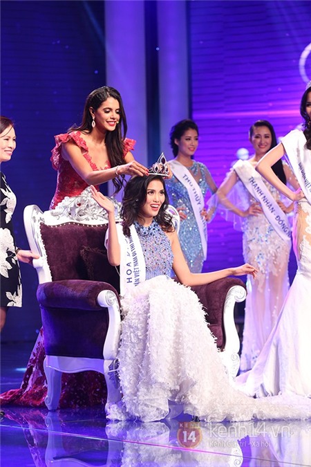 Lan Khuê - đại diện Miss World