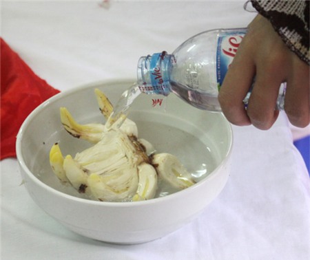 Chị em sành chơi thủy tiên nở hoa đúng đêm Giao thừa - 12