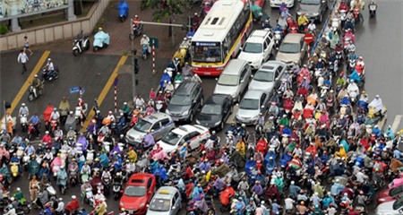 xe-máy, ô-tô, phương-tiện, giao-thông, cá-nhân, người-nghèo, chính-sách, đề-xuất, tắc-đường, thuế, phí, tư-duy.