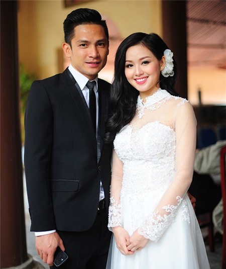 Sau scandal tình ái với Thế Bảo – anh trai ca sĩ Bảo Thy, hot girl kiêm diễn viên Tâm Tít tìm được tình mới là doanh nhân trẻ Ngọc Thành. Sau một thời gian ngắn hẹn hò, Tâm Tít đã mang bầu và hiện đang ở tháng 4 của thai kỳ. Trong lần đầu mang bầu, người đẹp tăng cân khá nhiều, bụng cô đã lộ rõ trong đám hỏi hồi cuối tháng 12 năm 2014. Ngày 10/1 tới, đám cưới của Tâm Tít và thiếu gia Ngọc Thành sẽ được tổ chức.