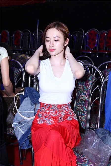 Angela Phương Trinh mắt sưng húp vì scandal tình ái - 2