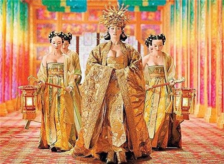 Hoàng Kim Giáp từng khiến người xem choáng vì sự chèn ép thái quá của các vai nữ trong phim.