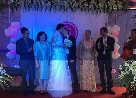 hao-huc-don-cho-3-dam-cuoi-cung-ngay-cua-showbiz-viet-1