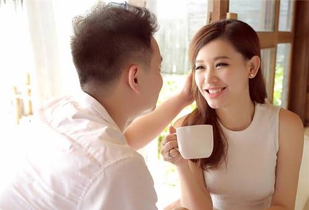 hao-huc-don-cho-3-dam-cuoi-cung-ngay-cua-showbiz-viet-11