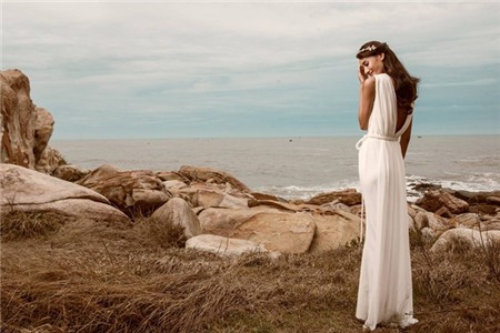 Lê Thúy tung ảnh cưới lãng mạn cùng chồng trước hôn lễ