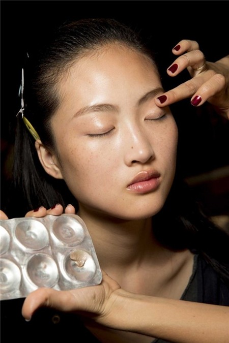 8 xu hướng trang điểm đáng để mắt tới trong năm 2015 5