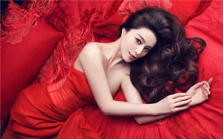 5 bí mật phía sau vẻ đẹp lộng lẫy của Phạm Băng Băng