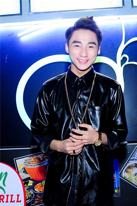 BST áo khoác thu đông kiểu cách của Sơn Tùng M-TP