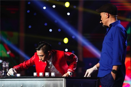 MC Vân Hugo buồn vì bị 