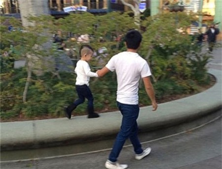 Tuyển tập quần jeans chất lừ của con trai Hồ Ngọc Hà - 15