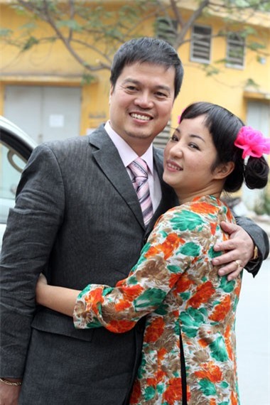 Sao Việt nhẹ dạ bị chồng, đại gia lừa cả tình lẫn tiền