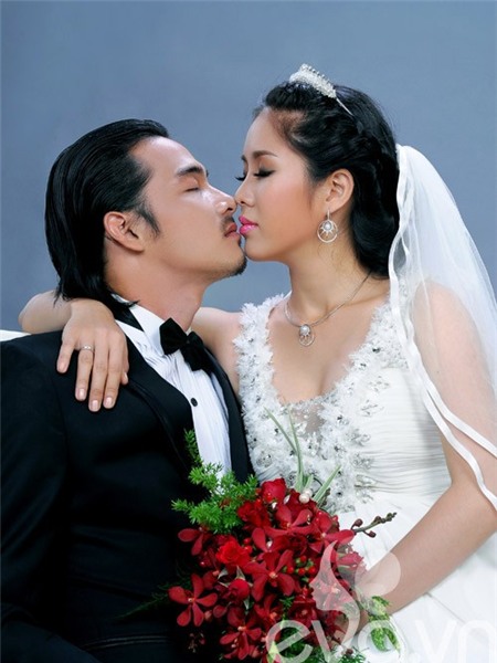 Sao Việt nhẹ dạ bị chồng, đại gia lừa cả tình lẫn tiền