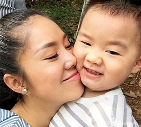 Sao Việt nhẹ dạ bị chồng, đại gia lừa cả tình lẫn tiền