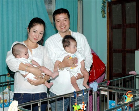 Sau đám cưới, vợ chồng Thúy Nga cùng nhau tham gia rất nhiều hoạt động từ thiện.