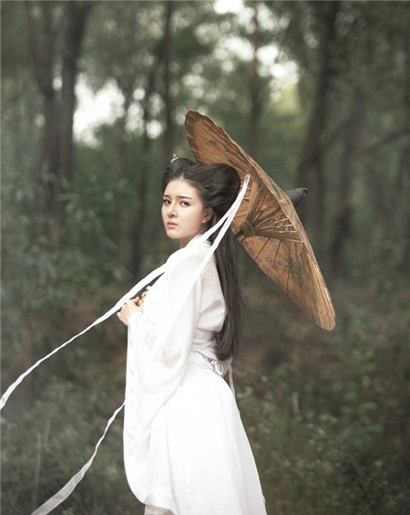 Mặc dù Tiểu Long Nữ của Thần điêu đại hiệp 2014 bị dân mạng chê kém sắc với mái tóc đùi gà không phù hợp nhưng Lilly Luta vẫn rất muốn thử sức hóa thân vào nhân vật này