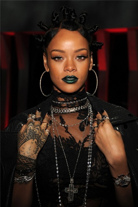 Điểm danh loạt màu son ấn tượng "cộp mác" Rihanna 7