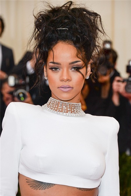 Điểm danh loạt màu son ấn tượng "cộp mác" Rihanna 8