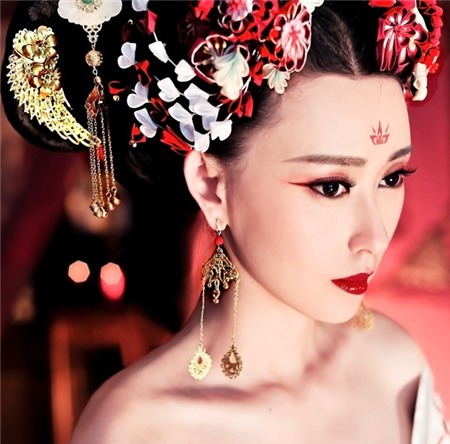 Ngỡ ngàng chàng trai cosplay thành Võ Tắc Thiên không thua kém Phạm Băng Băng 2