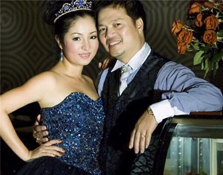 thuy-nga-va-hanh-trinh-4-nam-chiu-dung-ben-chong-ho-lua-7-ty