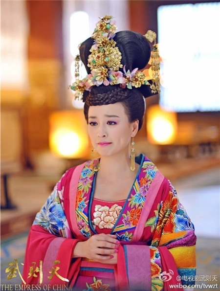 Sốc với mặt mộc nhăn nheo và quầng thâm của dàn mỹ nhân Võ Tắc Thiên 14