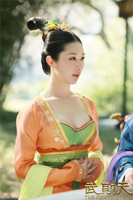 Sốc với mặt mộc nhăn nheo và quầng thâm của dàn mỹ nhân Võ Tắc Thiên 17