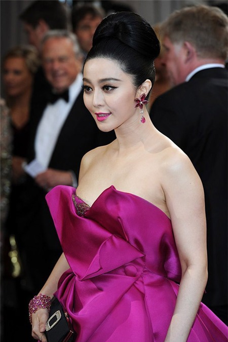 Sốc với mặt mộc nhăn nheo và quầng thâm của dàn mỹ nhân Võ Tắc Thiên 6