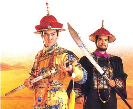 Trương Trí Lâm từng đảm nhận vai Hoàng đế Khanh Hy trong bộ phim TVB Thiên tử đồ long (1994).