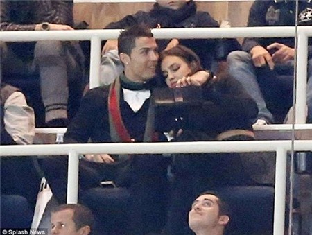 Nhìn lại cuộc tình 4 năm đầy ngọt ngào của Ronaldo và Irina Shayk 15