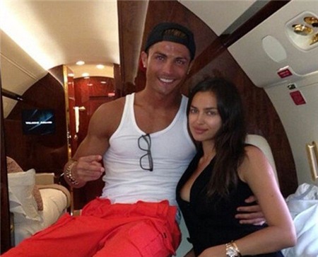 Nhìn lại cuộc tình 4 năm đầy ngọt ngào của Ronaldo và Irina Shayk 22