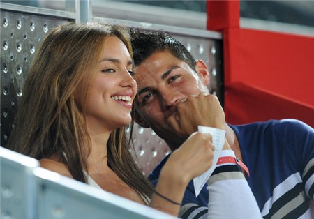 Nhìn lại cuộc tình 4 năm đầy ngọt ngào của Ronaldo và Irina Shayk 7