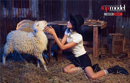 Dù ở bất cứ hình ảnh nào, chân dài gốc Quảng Ninh cũng cố gắng, nỗ lực để vượt qua mọi thử thách.