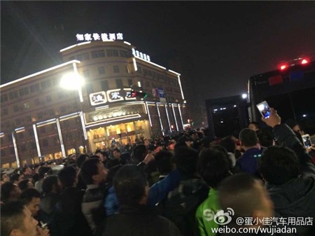 Người mẹ bán hàng rong vô tình cán chết con trai khi lái xe bỏ chạy 2