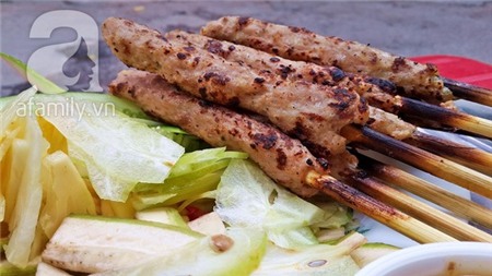 Xuýt xoa nem lụi ngon tuyệt ở phố Thụy Khuê 2