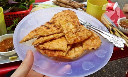 Xuýt xoa nem lụi ngon tuyệt ở phố Thụy Khuê 5