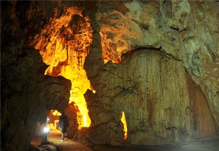 Huyền ảo động Ngườm Ngao 6