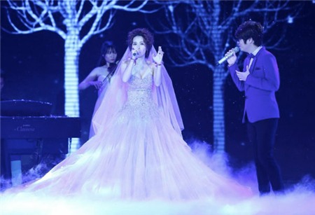 Dương Hoàng Yến - Hà Duy đăng quang Cặp đôi hoàn hảo 2014.