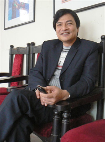 danh-hai-viet-dong-vai-bi-trong-san-khau-cuoc-doi-5