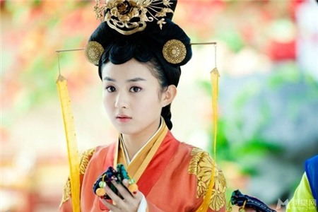 Tiểu Long Nữ xấu nhất lịch sử lọt Top mỹ nhân cổ trang