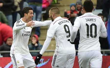 Ronaldo lap ky luc va gianh loi the trong cuoc dua vua pha luoi hinh anh 2